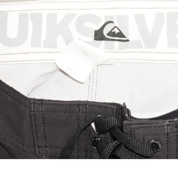 Quiksilver x Raiders Board Shorts Size 32 Black NFL Collab Swim Trunks - Picture 7 of 7